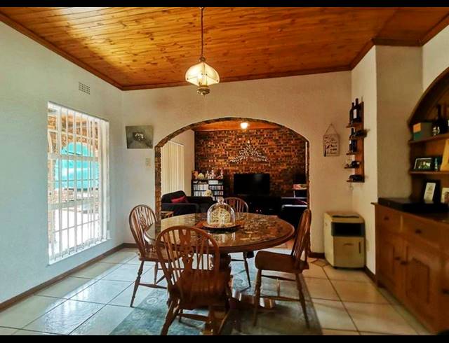 3 BEDROOM FREESTANDING FOR SALE IN SUIDEROORD